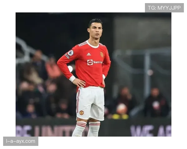 C罗曼联初期解析:从边锋到核心的成长路径 C罗曼联初期解析:从边锋到核心的成长路径