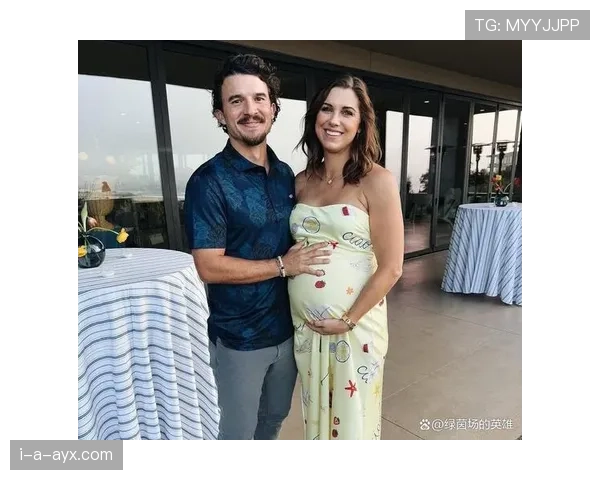 亚历克斯·摩根训练完顺手买了辆保时捷，这姐的日常开销是普通人年薪？