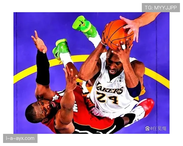 韦德突破创造关键得分率远超队友拉开进攻空间