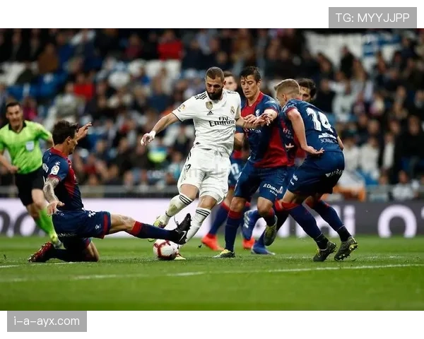 弗拉德·迪瓦茨挡拆吸引防守助队友空切得分效率提升